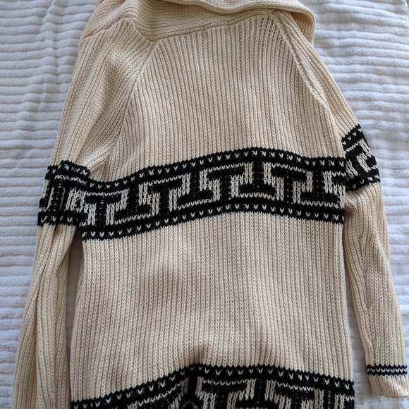 Sweater - Picture 3 of 4